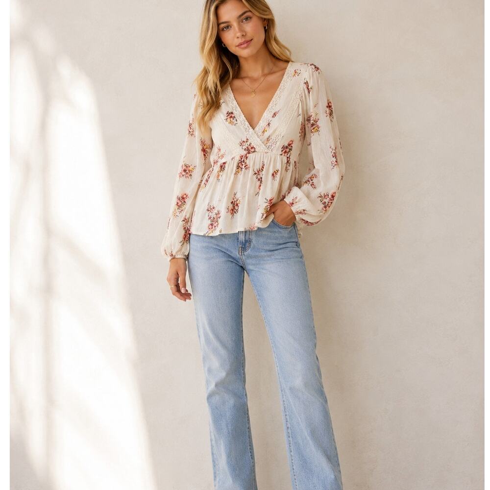 Hollister Cream & Pink Floral Puff Sleeve Boho Lace Trim Blouse XS Romantic